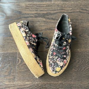 Flower platform espadrilles. Size 36